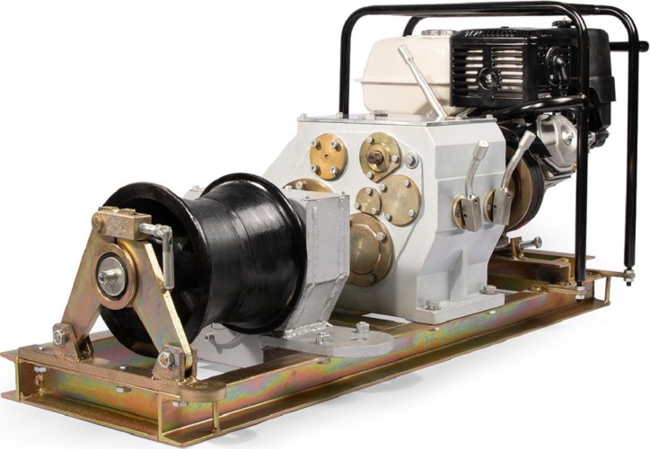 Лебедка тяговая с бензиновым приводом КВТ ЛТА-8 серия ПРОФИ автономная 92357